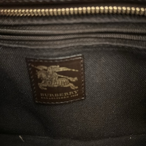Burberry Classic Top Handle Bag - Picture 4 of 5